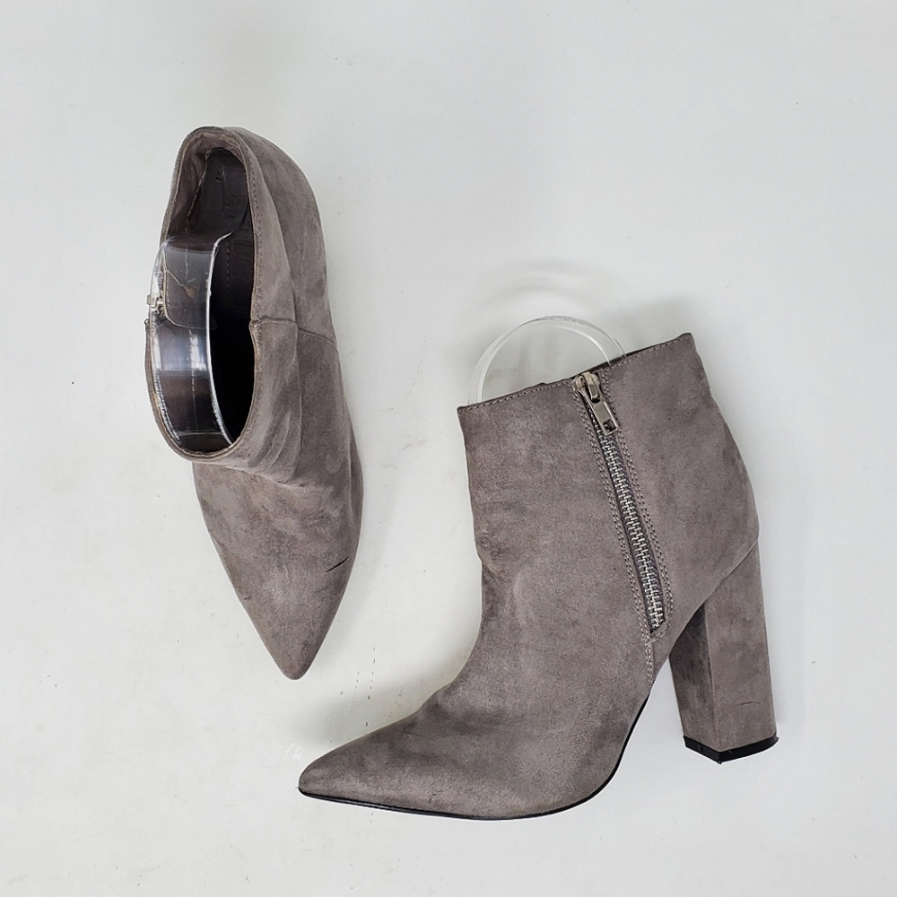 Gray Faux Suede Pointed-Toe Block-Heeled Booties Size 6